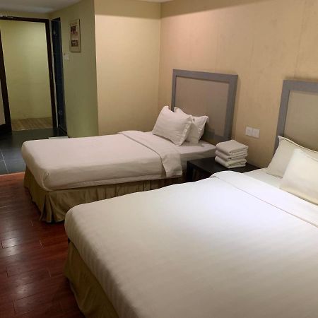 Mcity Inn Miri Kültér fotó