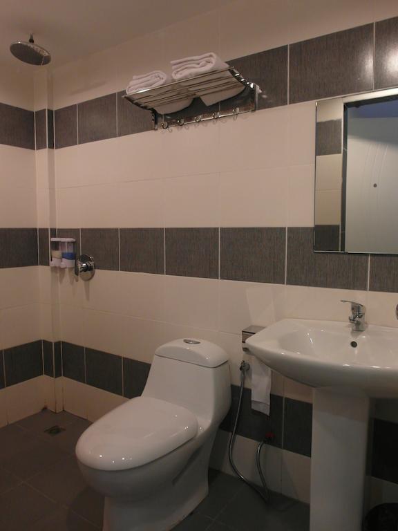 Mcity Inn Miri Szoba fotó